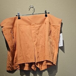 NWT Athleta Trekkie North Short Orange Size 24